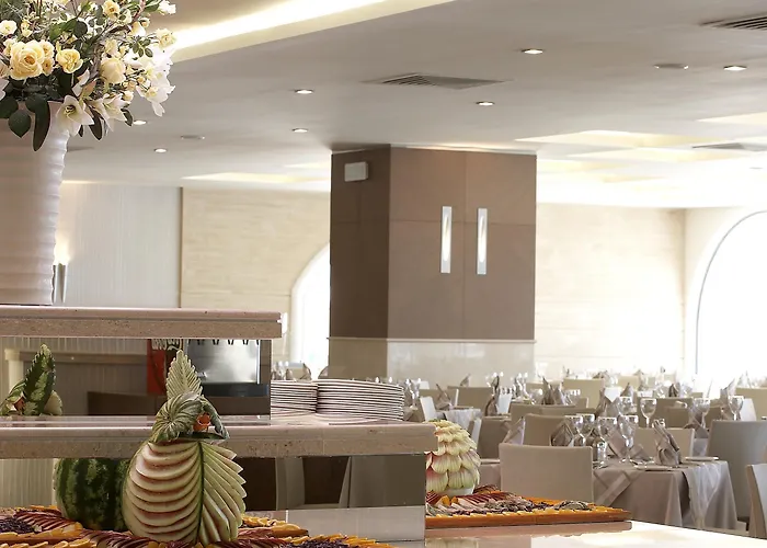 מלון The Ixian Grand & - Adults Only איקסיה