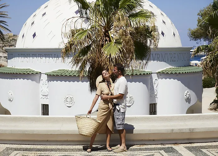 The Ixian Grand & - Adults Only מלון איקסיה